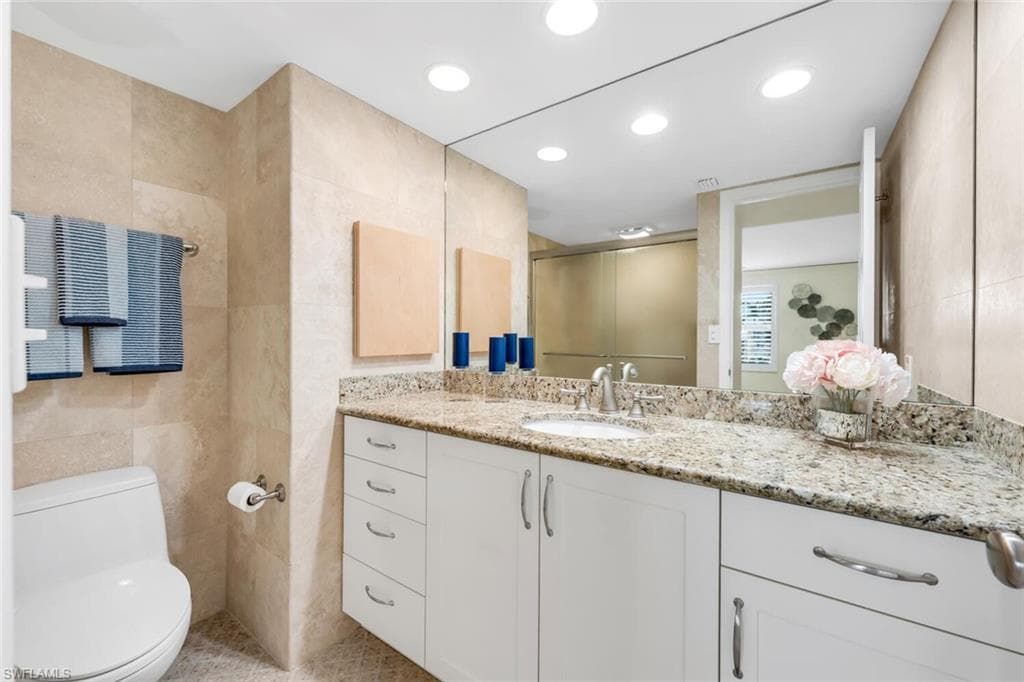 3003 Gulf Shore Blvd N 403, Naples, FL 34103-17