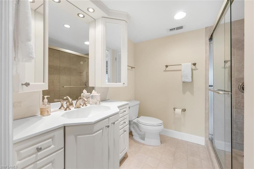 3003 Gulf Shore Blvd N 404, Naples, FL 34103-15