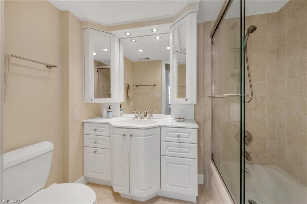 3003 Gulf Shore Blvd N 404, Naples, FL 34103-17