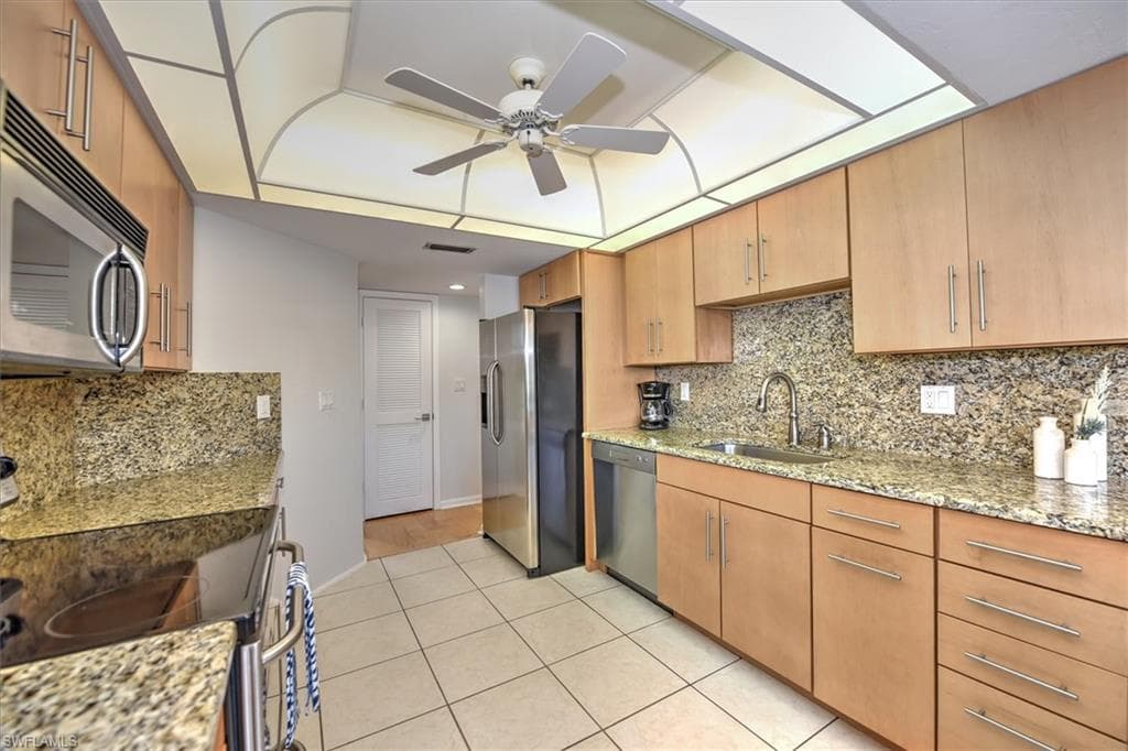 929 Collier Ct B401, Marco Island, FL 34145-13