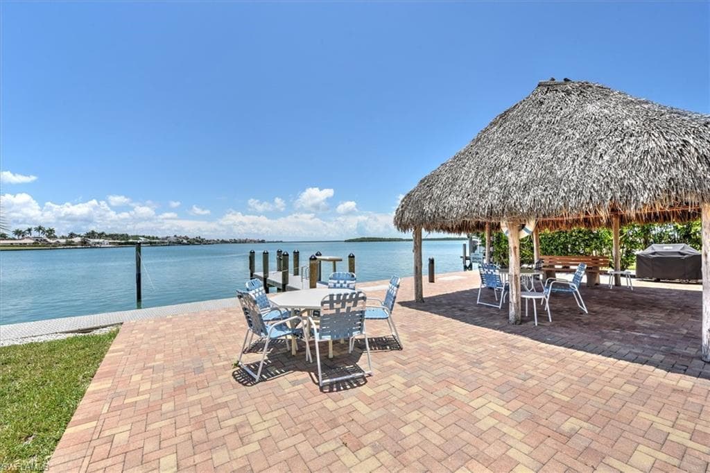 929 Collier Ct B401, Marco Island, FL 34145-25
