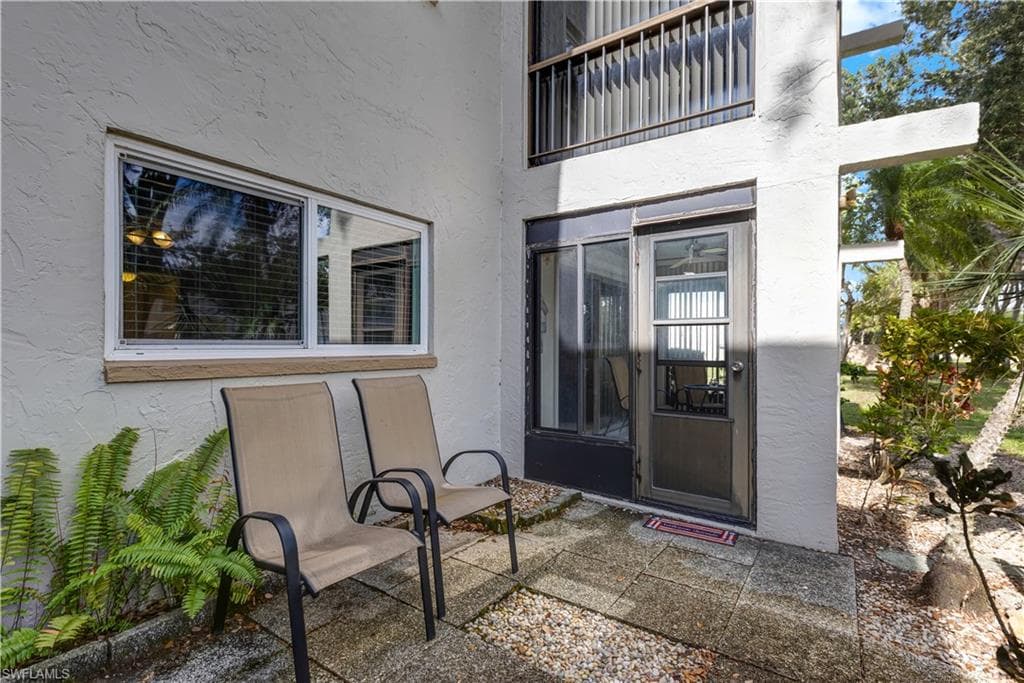 2100 Barkeley Ln 1, Fort Myers, FL 33907-25