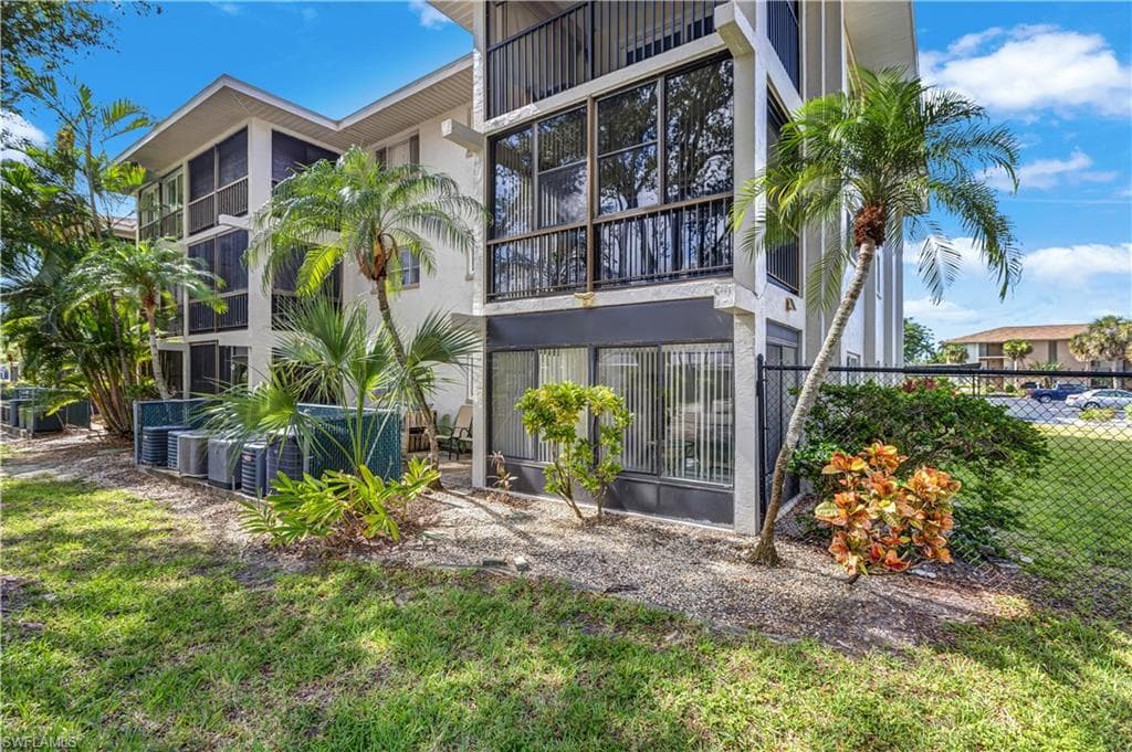 2100 Barkeley Ln 1, Fort Myers, FL 33907-27