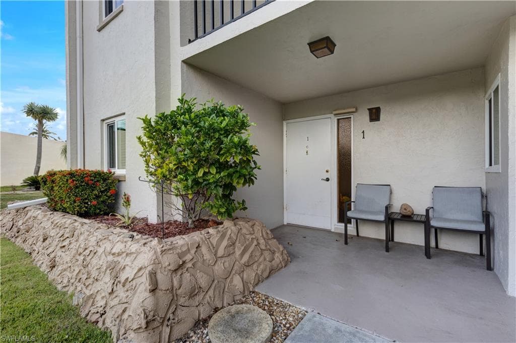 2100 Barkeley Ln 1, Fort Myers, FL 33907-29