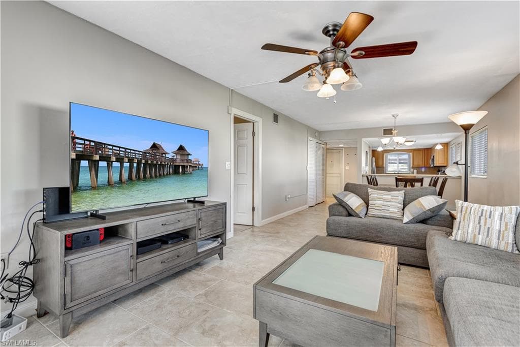 2100 Barkeley Ln 1, Fort Myers, FL 33907-5
