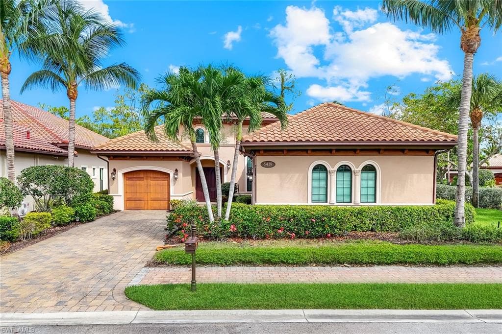 6419 Vivaldi Ct, Naples, FL 34113-27