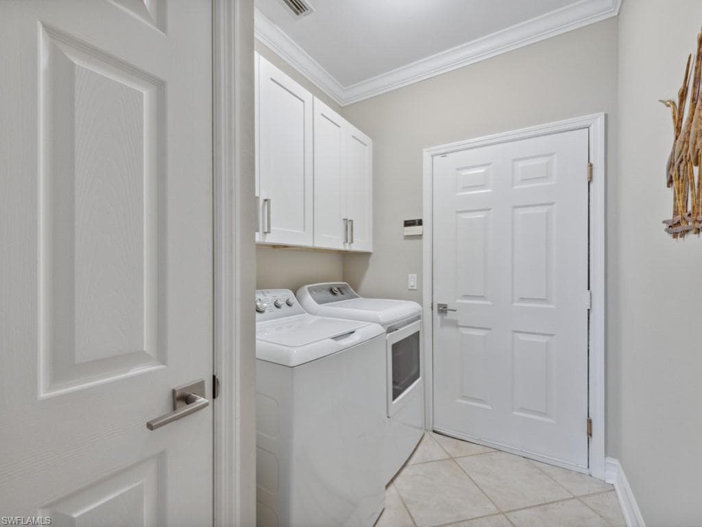 5643 Sandlewood Ct 2001, Naples, FL 34110-17