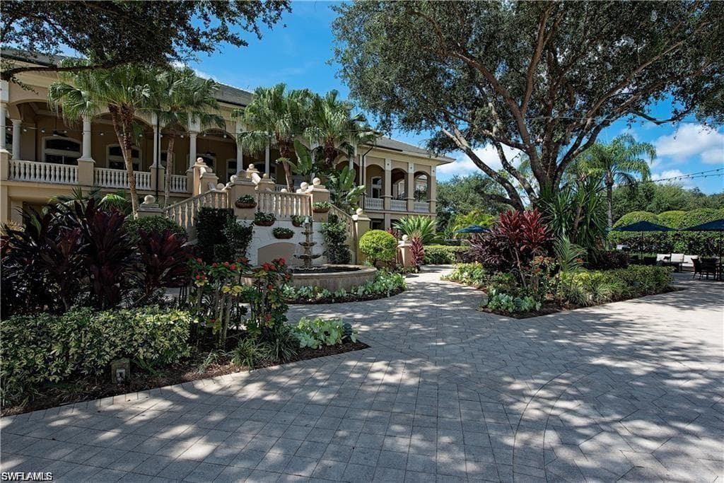 5643 Sandlewood Ct 2001, Naples, FL 34110-30