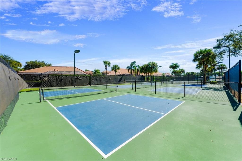 5643 Sandlewood Ct 2001, Naples, FL 34110-39