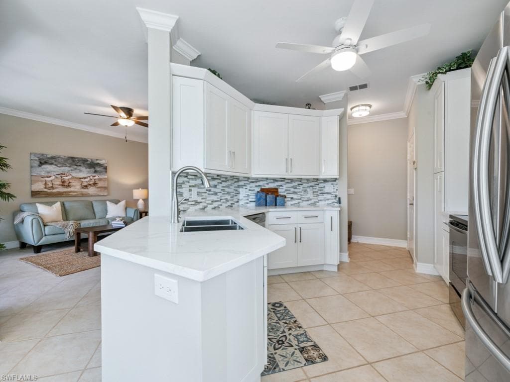 5643 Sandlewood Ct 2001, Naples, FL 34110-7