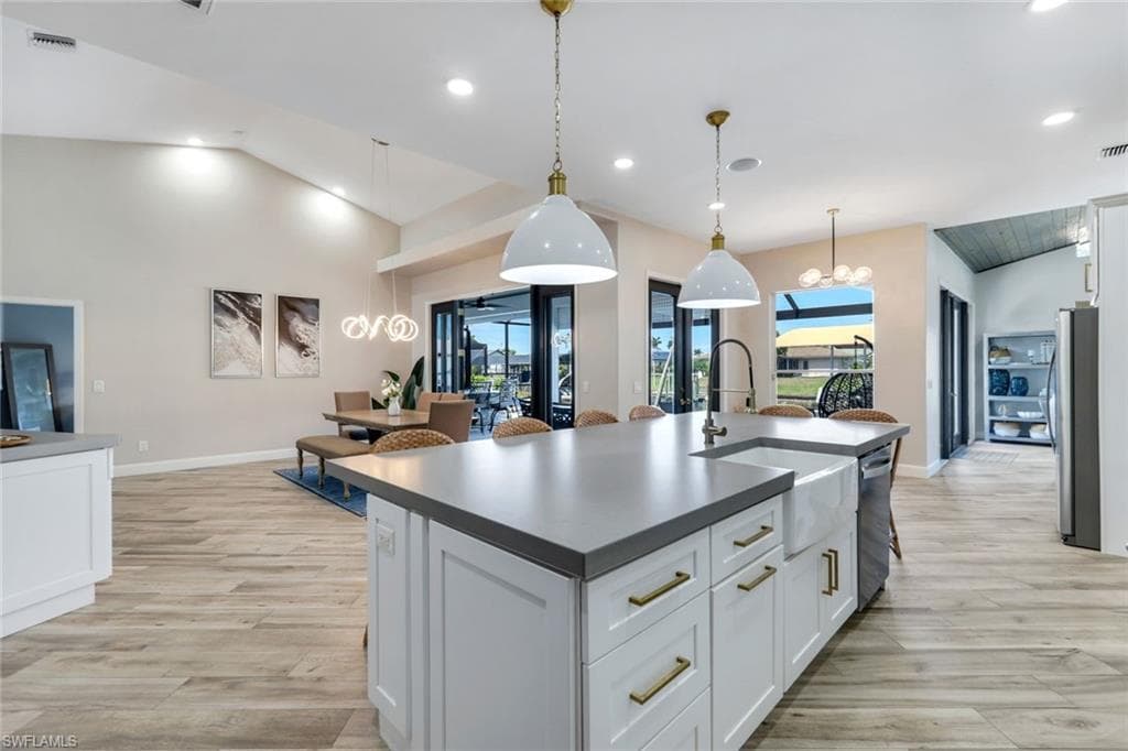 3347 19th Ave, Cape Coral, FL 33904-18
