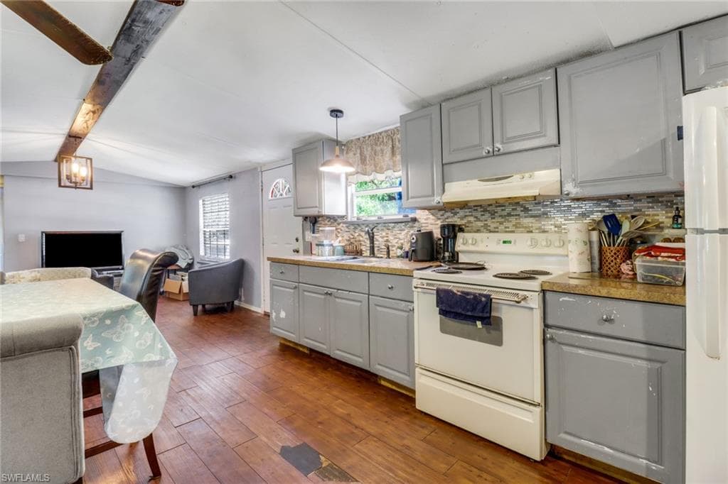 1222 Apache Ave, Labelle, FL 33935-16