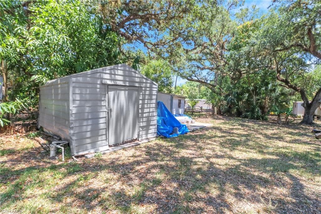 1222 Apache Ave, Labelle, FL 33935-33