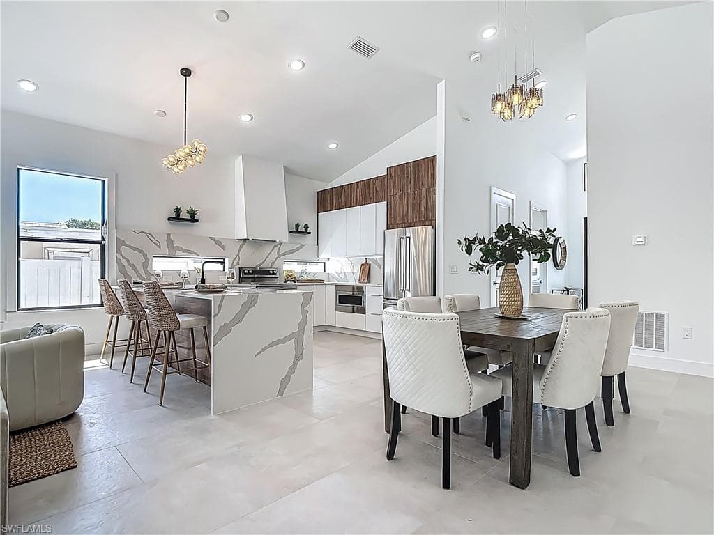 857 95th Ave N, Naples, FL 34108-13
