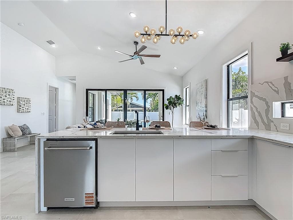 857 95th Ave N, Naples, FL 34108-14