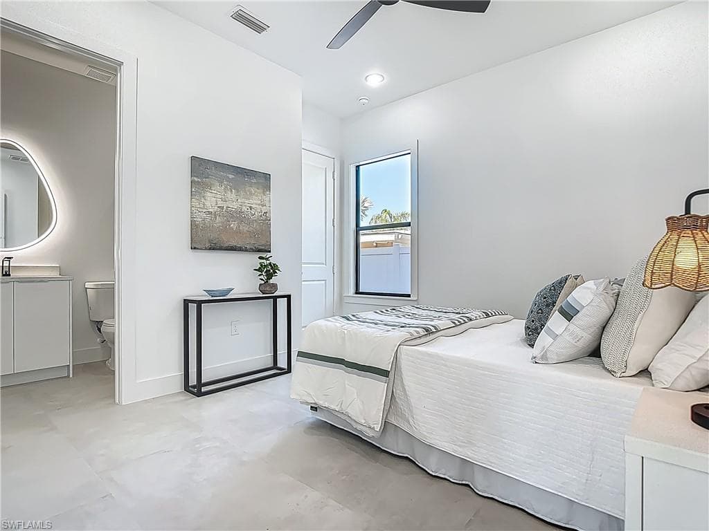 857 95th Ave N, Naples, FL 34108-20