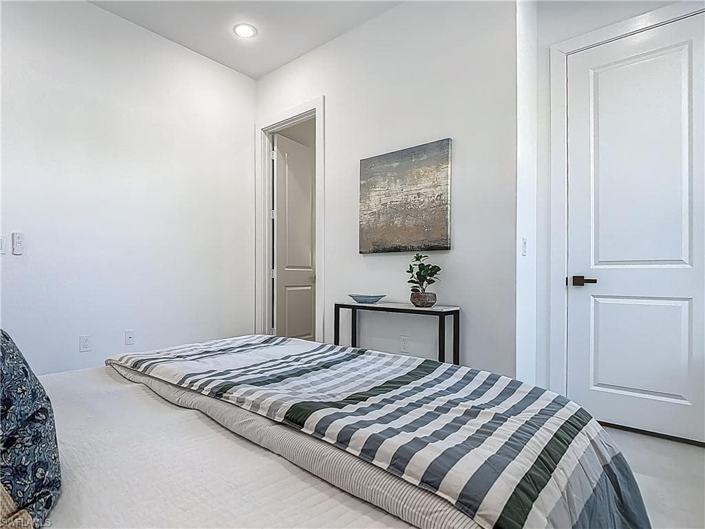 857 95th Ave N, Naples, FL 34108-21