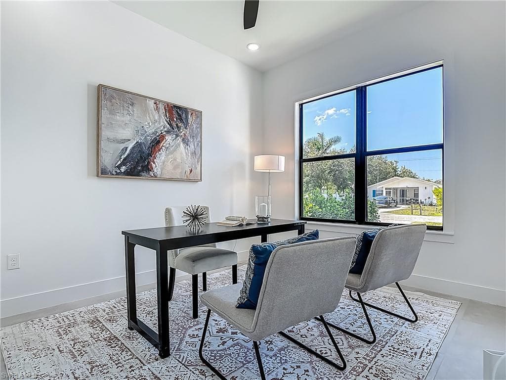 857 95th Ave N, Naples, FL 34108-25