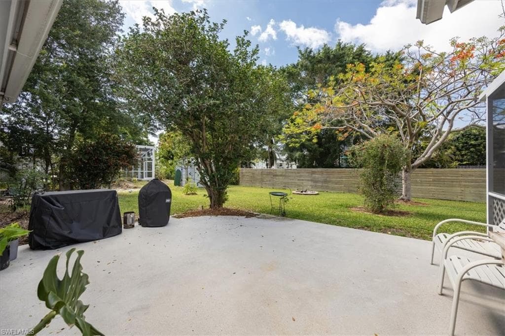 2777 Clipper Way, Naples, FL 34104-16