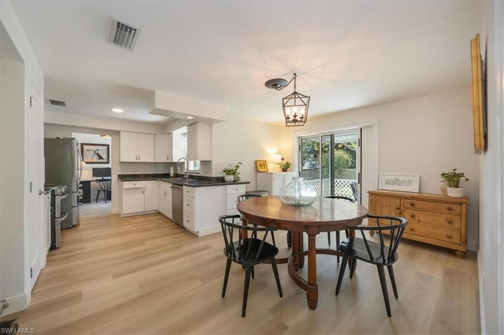 2777 Clipper Way, Naples, FL 34104-6