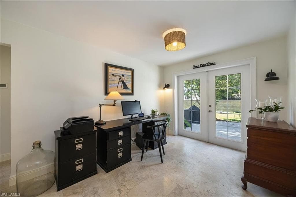 2777 Clipper Way, Naples, FL 34104-8