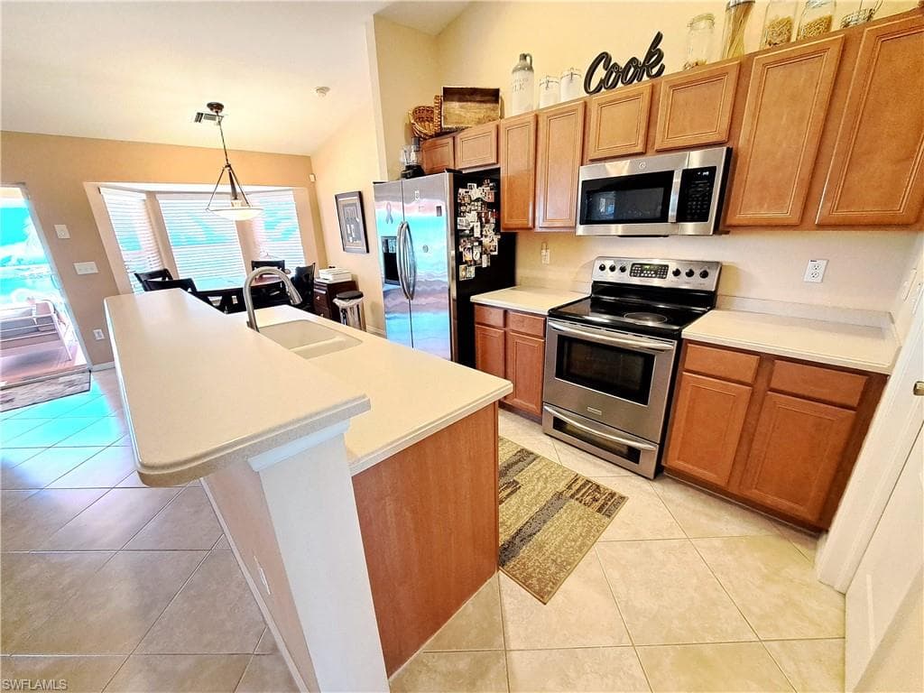 2846 Embers Ter, Cape Coral, FL 33993-5