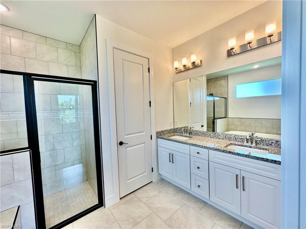 4155 38th Ave, Cape Coral, FL 33993-15