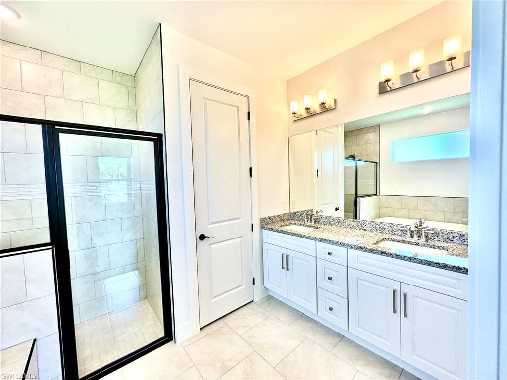 4155 38th Ave, Cape Coral, FL 33993-16