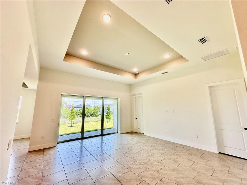 4155 38th Ave, Cape Coral, FL 33993-5