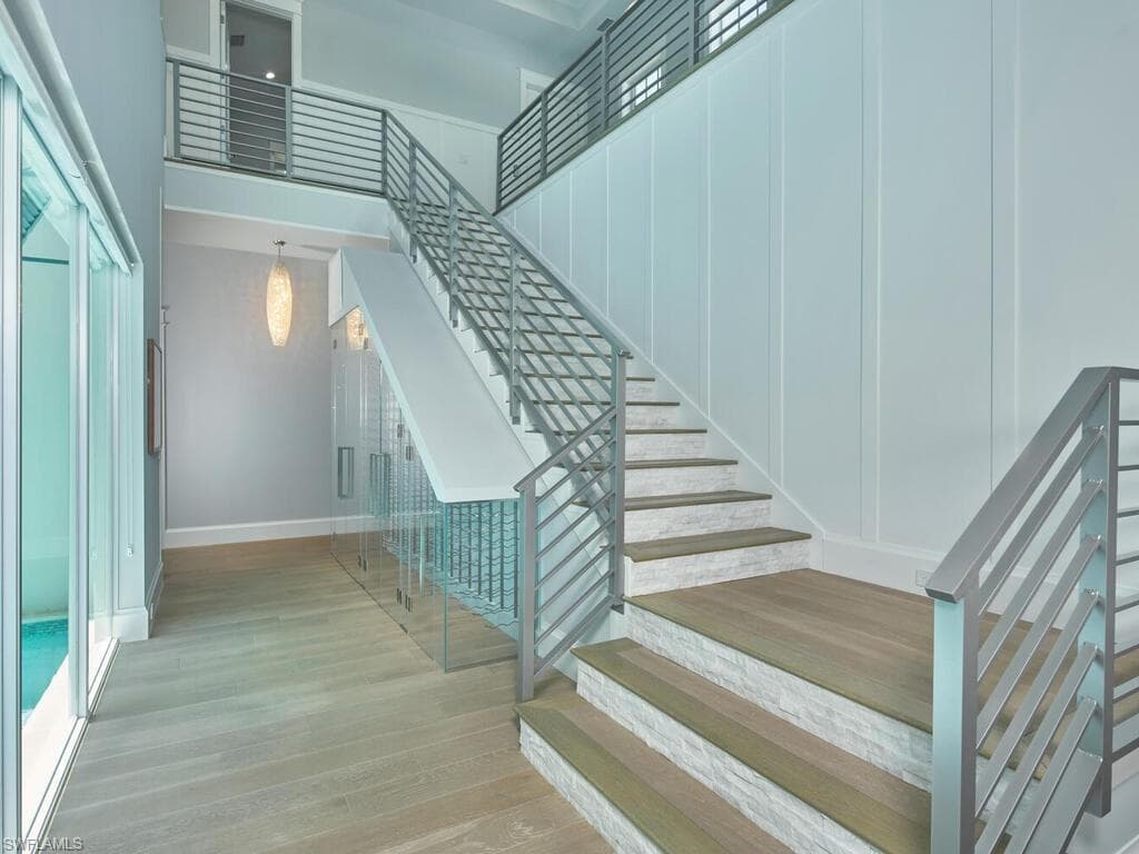 242 2nd Ave S, Naples, FL 34102-11