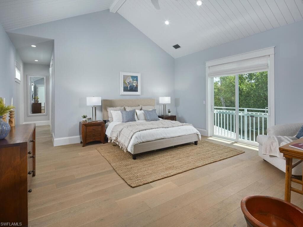 242 2nd Ave S, Naples, FL 34102-12