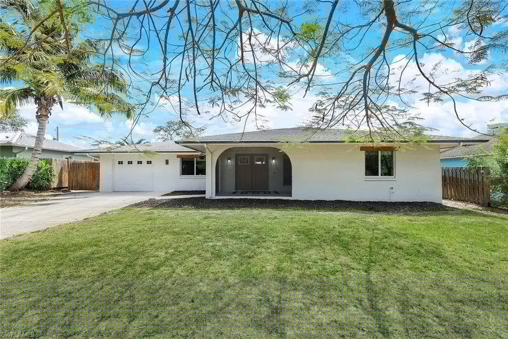79 Constitution Dr, Naples, FL 34112-9
