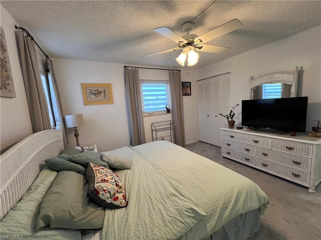 200 Forest Lakes Blvd 201, Naples, FL 34105-9