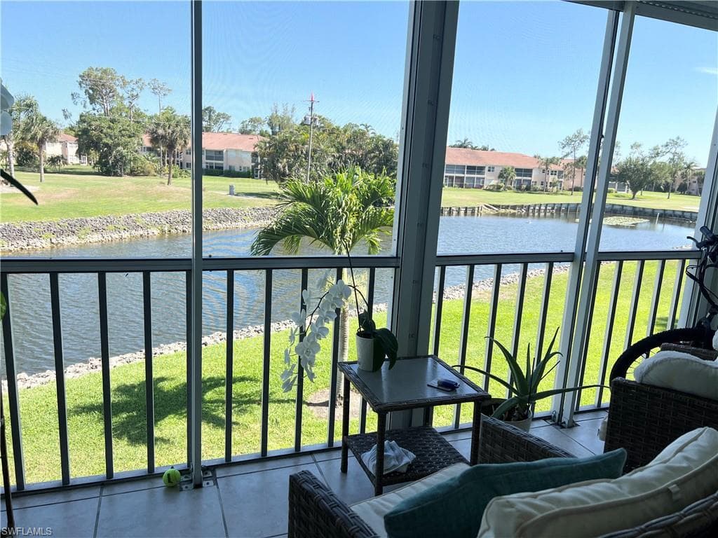 200 Forest Lakes Blvd 201, Naples, FL 34105-15