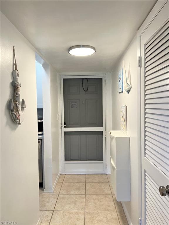 200 Forest Lakes Blvd 201, Naples, FL 34105-4
