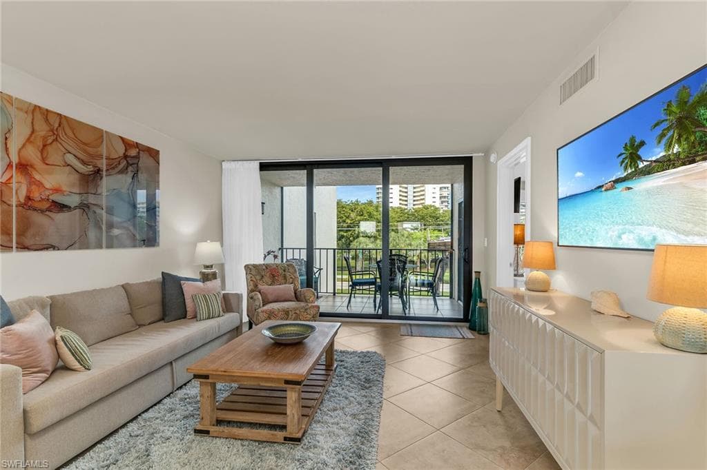 741 Collier Blvd 302, Marco Island, FL 34145-3