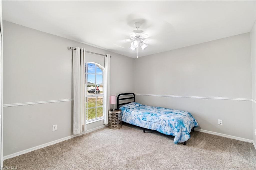 2833 4th Ave, Cape Coral, FL 33993-19