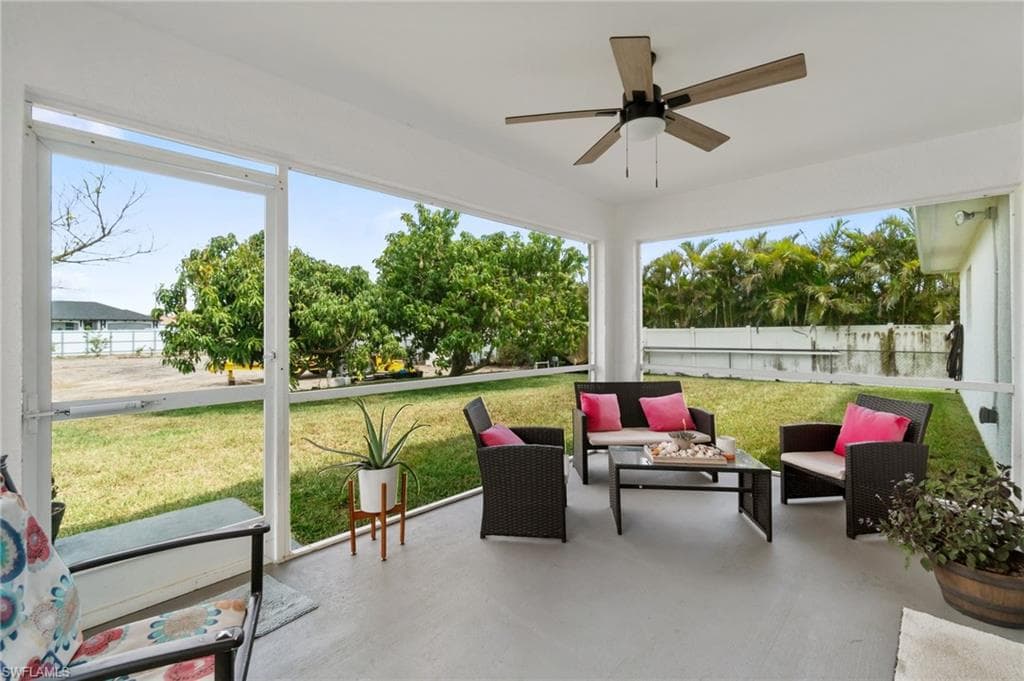 2833 4th Ave, Cape Coral, FL 33993-22