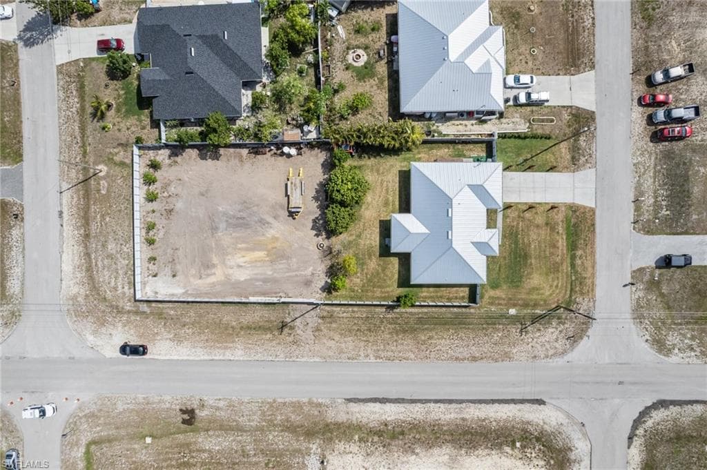 2833 4th Ave, Cape Coral, FL 33993-28