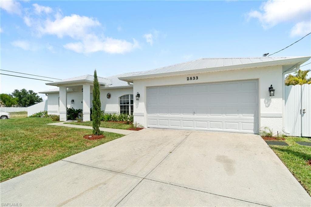 2833 4th Ave, Cape Coral, FL 33993-5