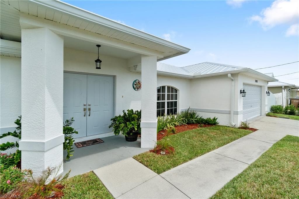 2833 4th Ave, Cape Coral, FL 33993-6