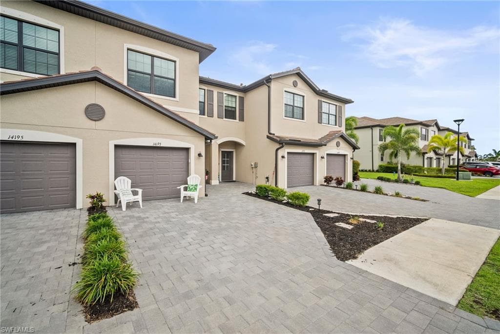 14193 Pine Lodge Ln, Fort Myers, FL 33913-2