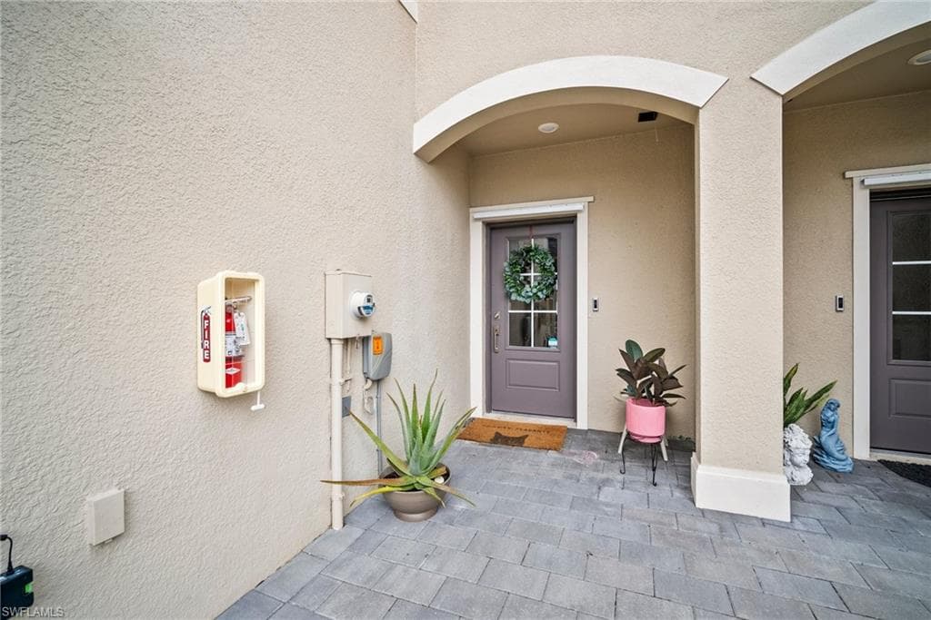 14193 Pine Lodge Ln, Fort Myers, FL 33913-7
