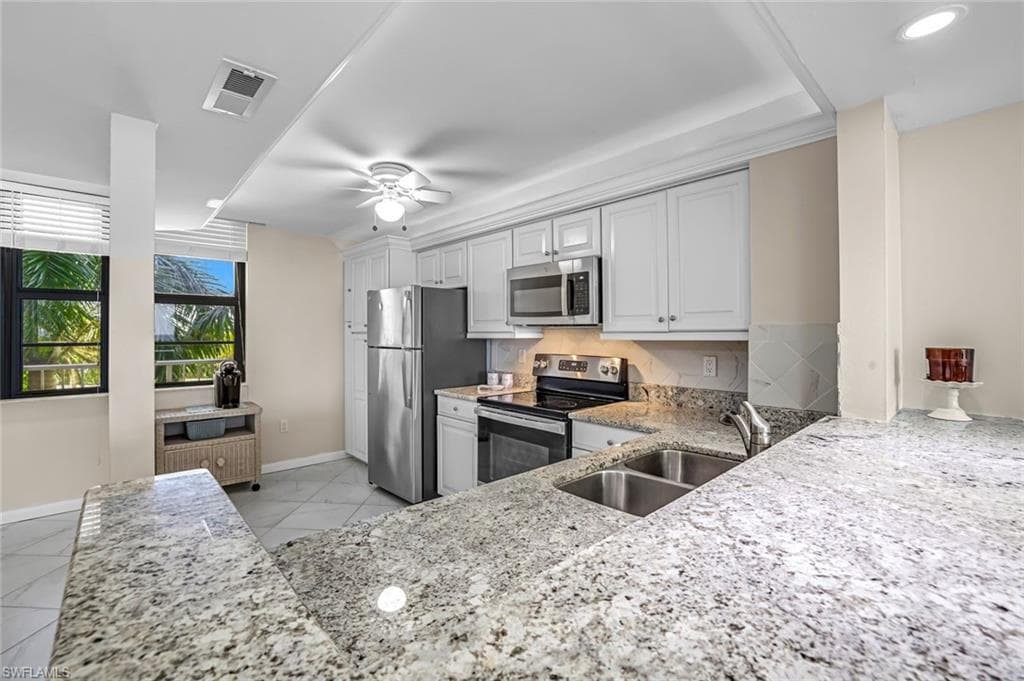 440 Seaview Ct 405, Marco Island, FL 34145-15