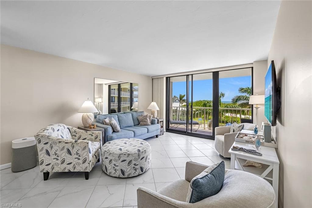440 Seaview Ct 405, Marco Island, FL 34145-7