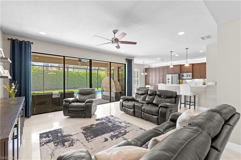 4168 Crescent Ct, Naples, FL 34119-11