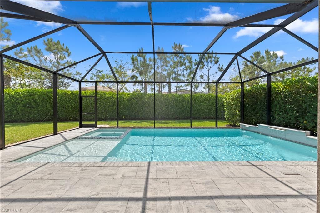 4168 Crescent Ct, Naples, FL 34119-17