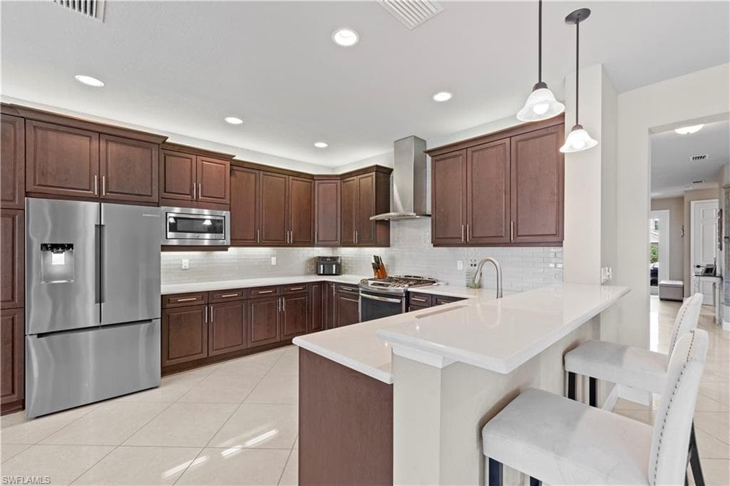 4168 Crescent Ct, Naples, FL 34119-18