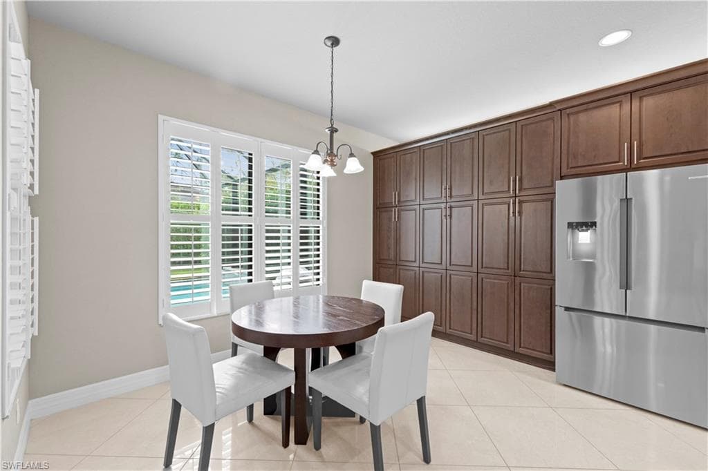 4168 Crescent Ct, Naples, FL 34119-22