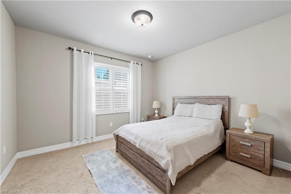 4168 Crescent Ct, Naples, FL 34119-24